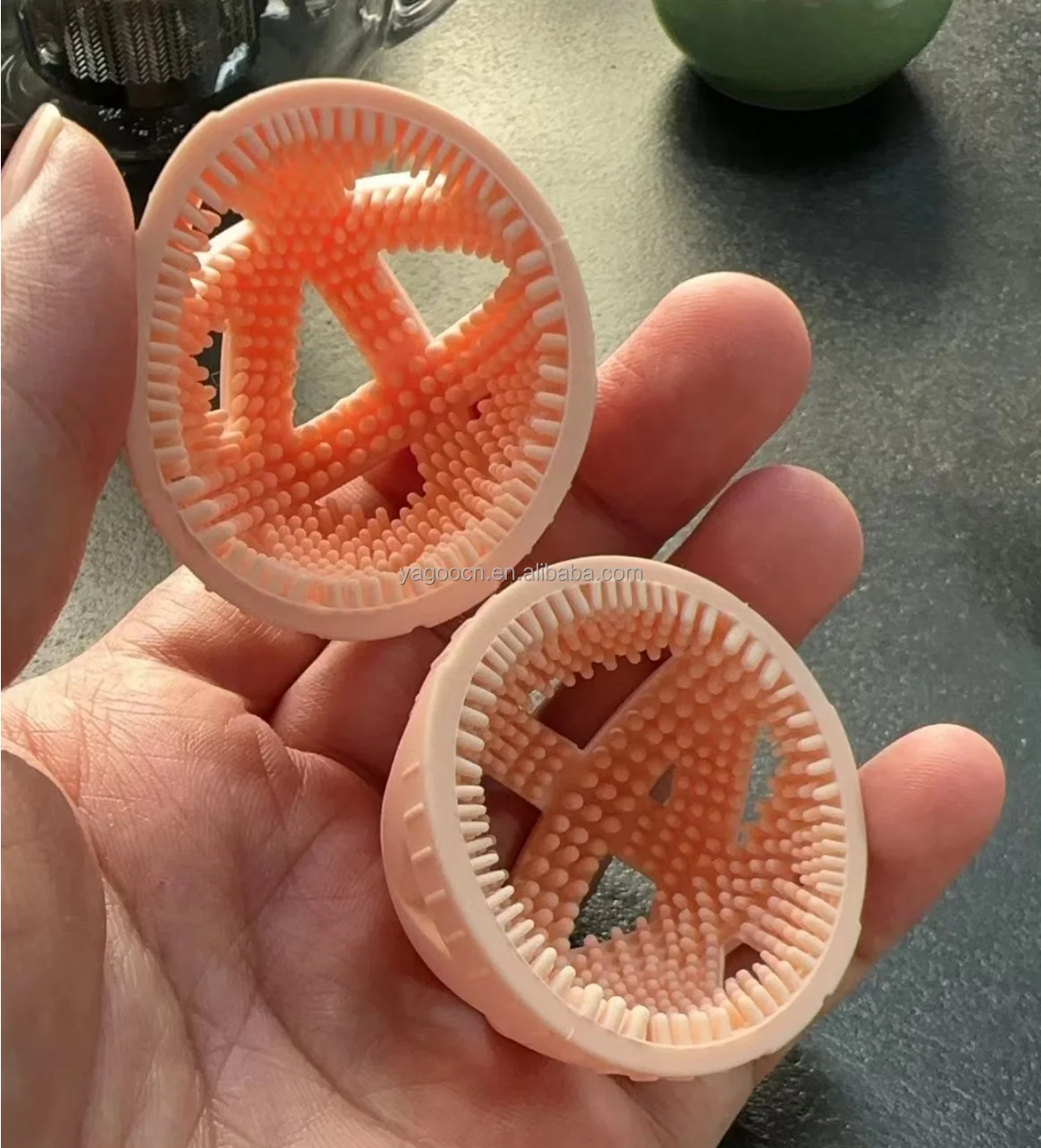 Kitchen Gadgets Silicone Egg Cleaning Brush Scrubber For Egg Spinning