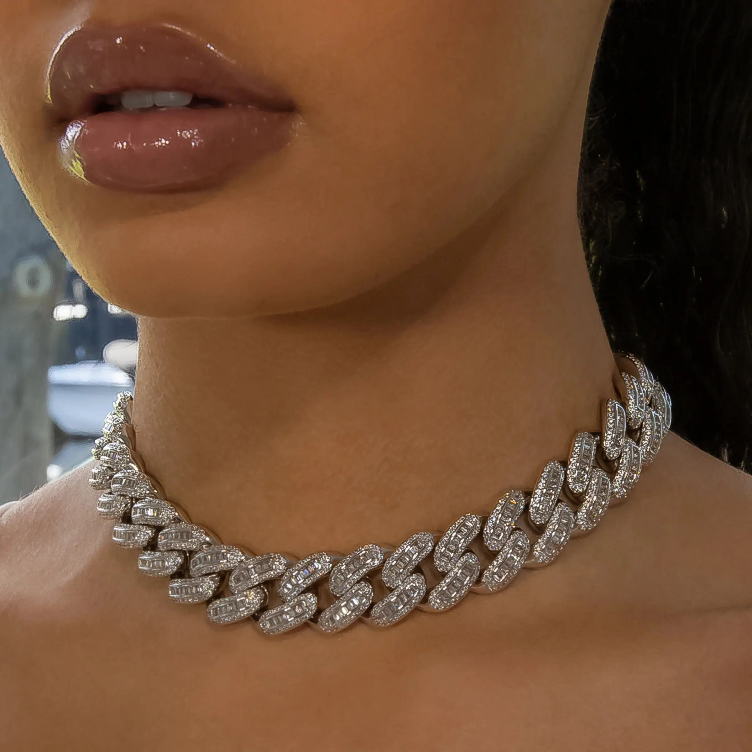 Cuban Link Choker Woman - Iced Out Bling 20mm CZ Necklace