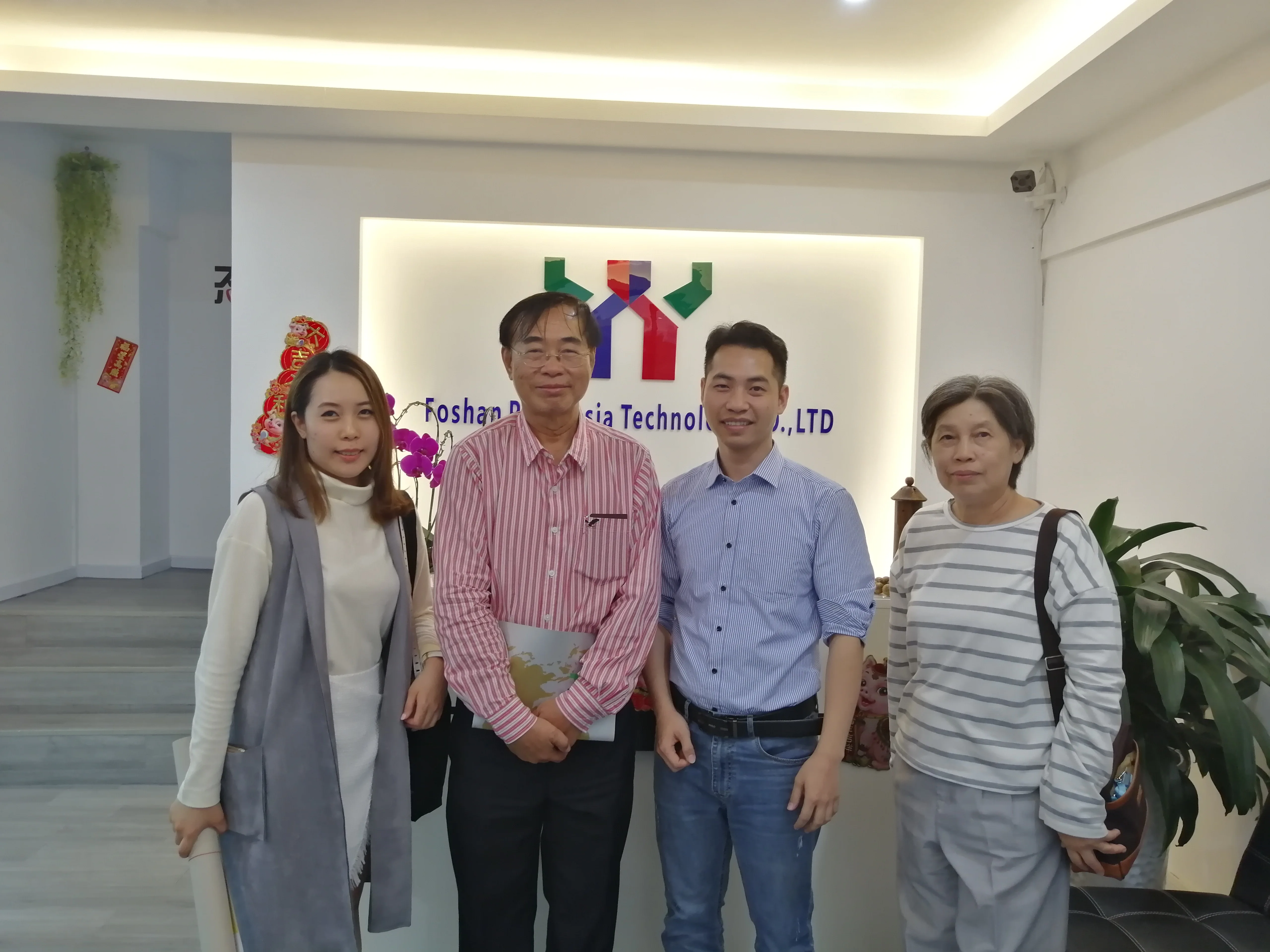 Ceres High Gloss YY02/YY03/YY09 Model Oil Base Offset Printing Ink with 2 Years Validity