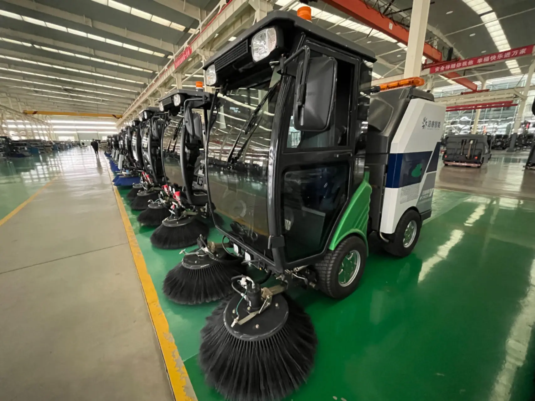 Vacuum Road Sweeper Machine Product Mini City Dust Cleaner Truck  Road Cleaning Compact Sweeper Municipal Equipment