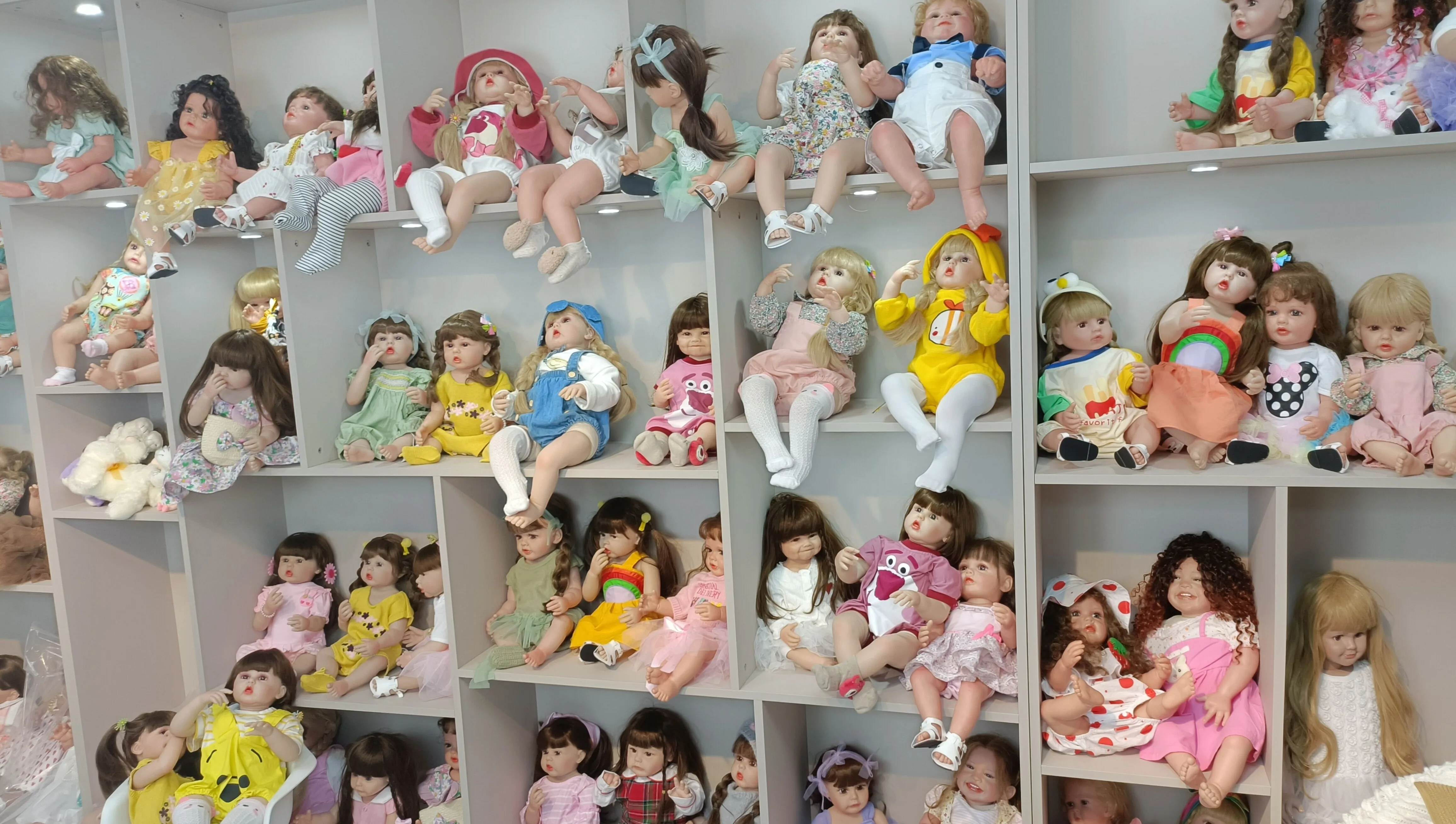 Wholesale Cute Baby Reborn Doll With Low Price Realistic Silicone Reborn Baby Full Body Silicone