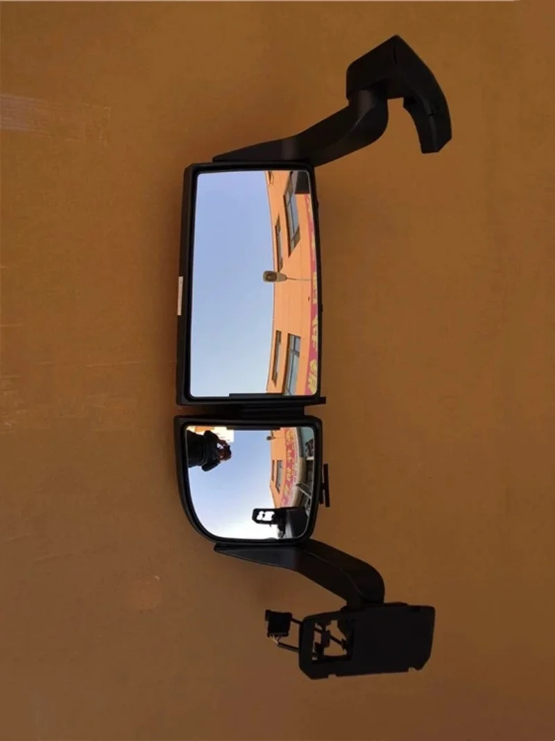 SINOTRUK Right Hand Driving Truck HOWO Side Mirror WG1664778084