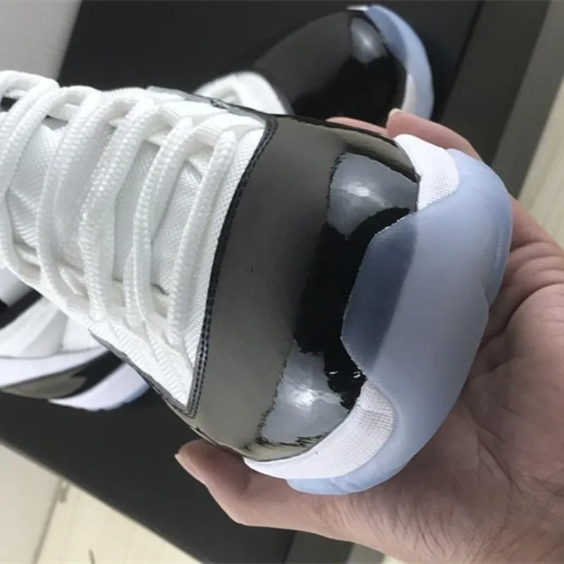 fashionable basketball shoes