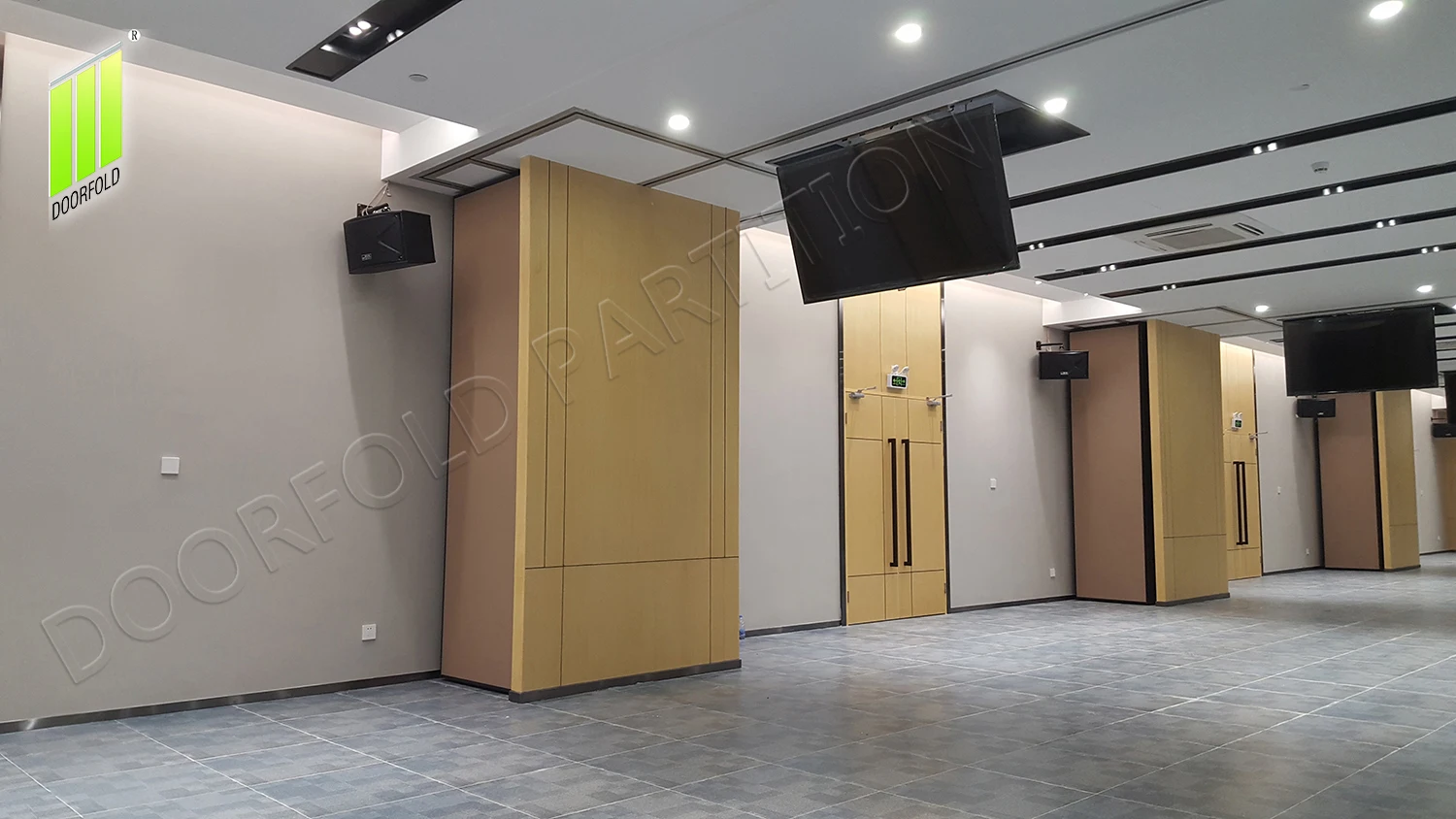 Commercial Hotel Room Office Sliding Partition Wall Panel Soundproof Conference Hall Operate Panel Movable Sliding Door