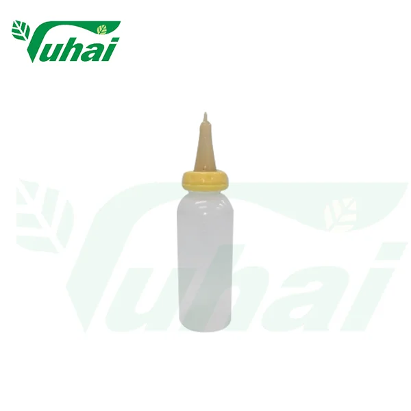 Calf Feeding Bottle with Silicone Teat  Durable Plastic Nursing Bottle for Calves  Farm Livestock Feeding Equipment