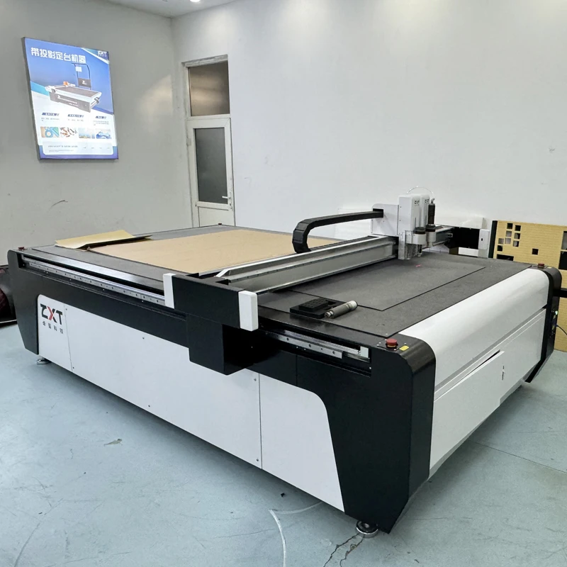 Plotter プロッター ZXT Flatbed Plotter Cutter - Precision Cutting Solutions