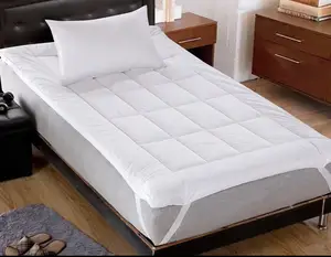 Custom Eco-Friendly Cotton 3D Thick Soft Mattress Topper Quilted Folding Mat for Five-Star Hotels and Home Use All-Season