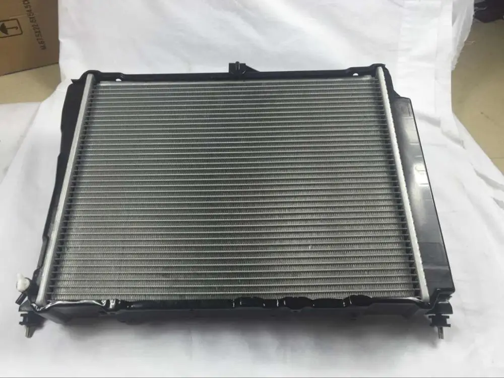 Hiace Van Mini Bus 1989-2004 1RZ 2RZ MT Gas Radiator Spare Parts 4G24 Water tank Heat Sink 16400-75330 16400-75370