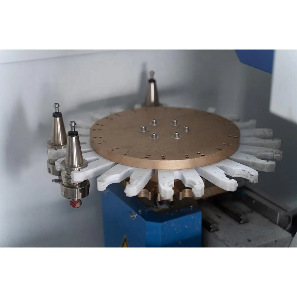 
Китай мини фрезерный станок с ЧПУ маршрутизатор автоматический вертикальный металлический пресс-форма 4 оси cnc фрезерный станок с ЧПУ 