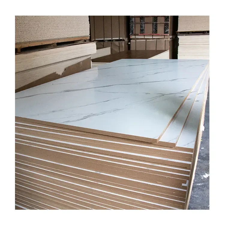 3mm Hmr MDF Board Customized Style Waterproof Moisture Resistant Laminated Melamine HDF Board