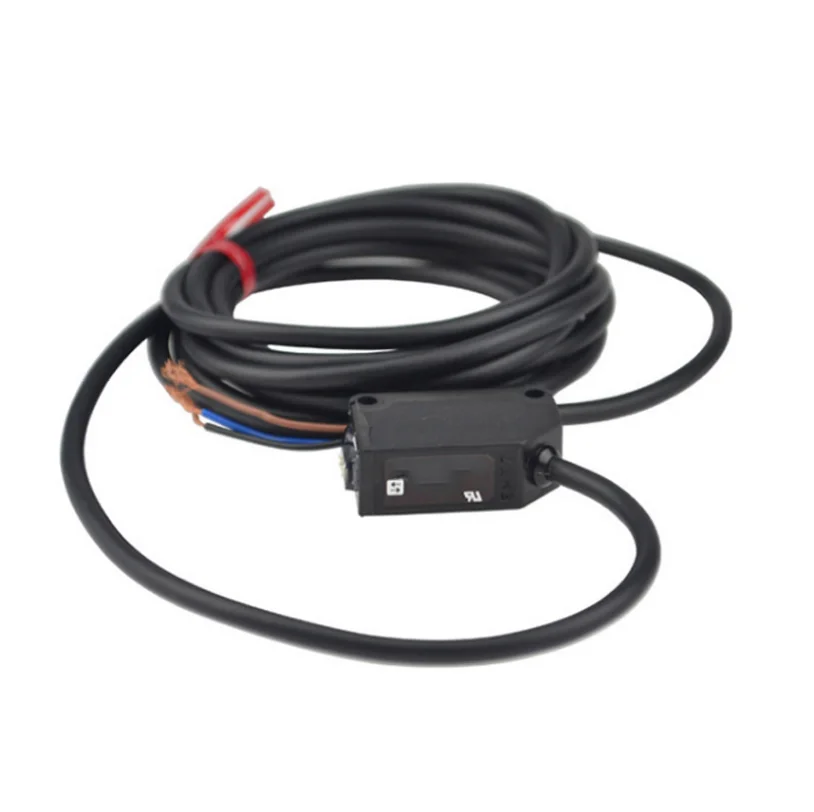 New Original CX-422-P Photoelectric Sensor, CX SeriesFast response, accurate detection. Compact size, easy installation. Widely used for object detection and industrial automatic control.