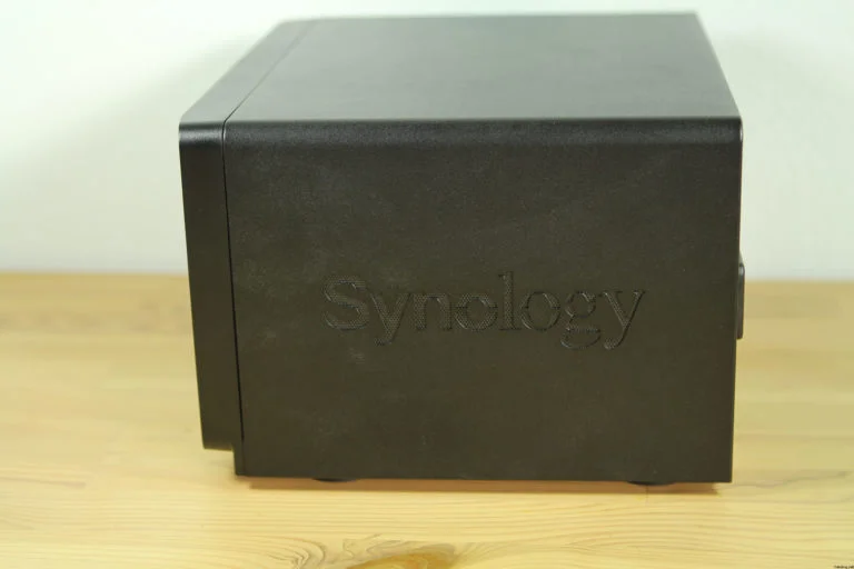 Synology NAS DS1621+ 6ベイ DiskStation® DS1621+ | Synology Inc.