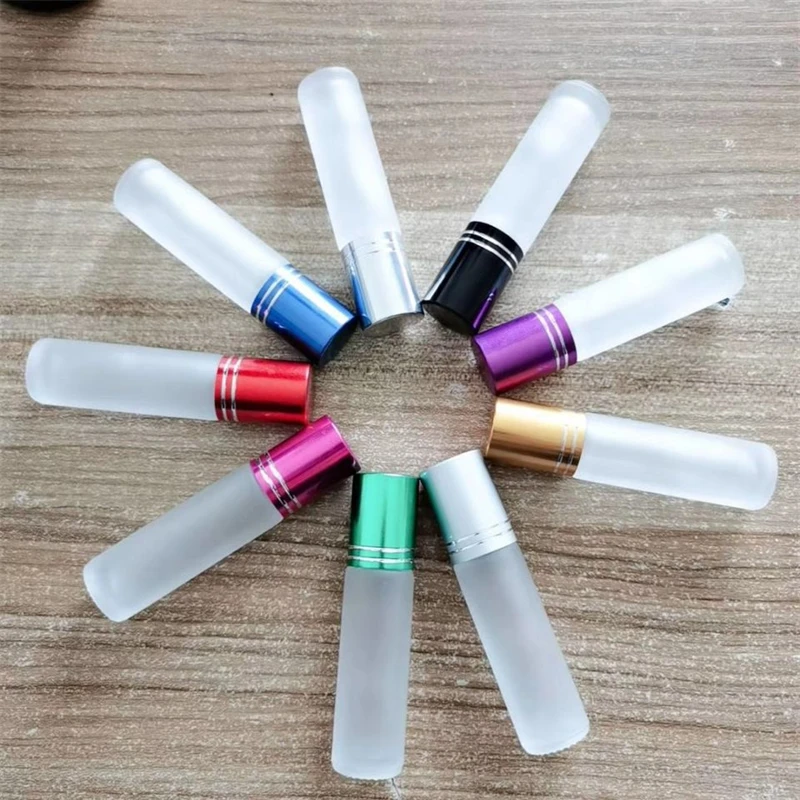 Hot Sale 5ml 10ml 15ml Essential Oil Roll on Glass Bottle with Aluminum Lid and Plastic Steel Roller
