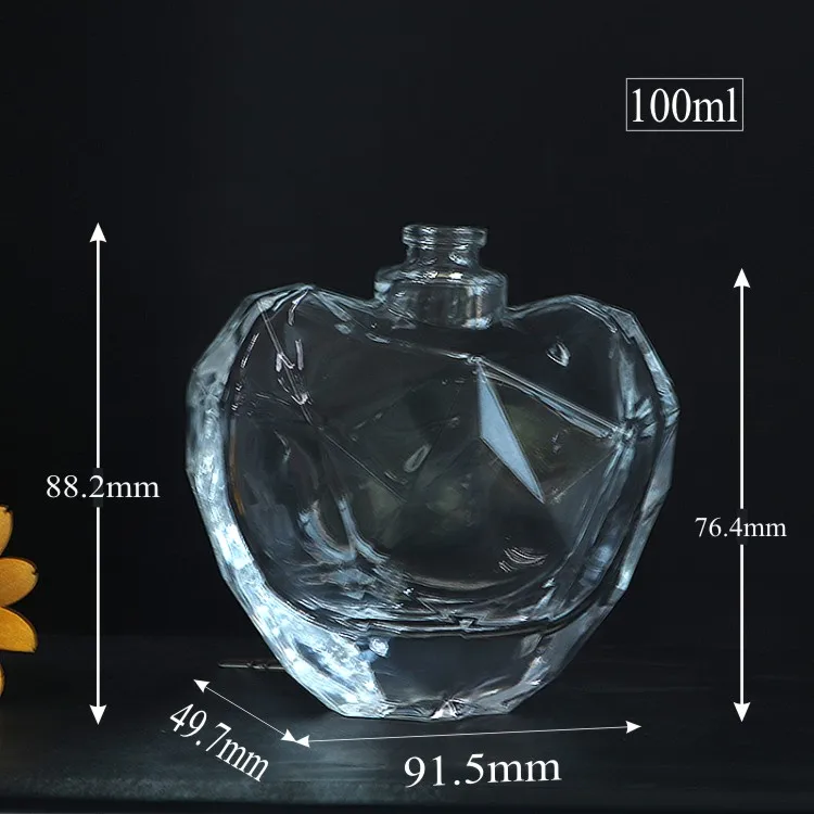 Unique Design 100ml Heart Shape Perfume Pump Bottle Crystal Perfume Lid  Customizable Pink Color Panton Color Logo