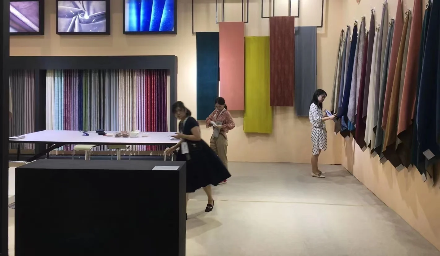 Factory Wholesale Modern Highquality Chenille Sofa Fabric Wear