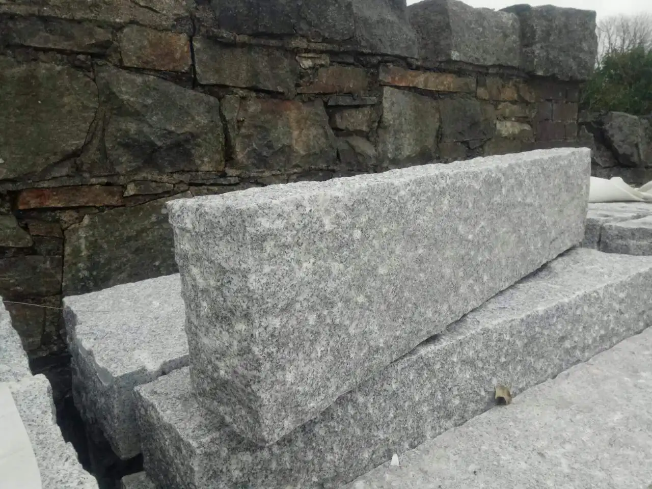 G603 Granite Kerbstone Light Grey Granite Pineapple Kerbstone Driveway Paving Stones Granite Curbstone