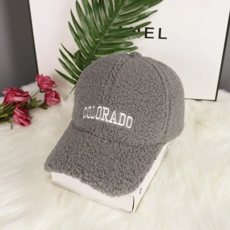 Оптовая продажа модная зимняя женская шапка с вышивкой и буквенным логотипом теплая пушистая Кепка головные уборы бейсболки для спорта на открытом