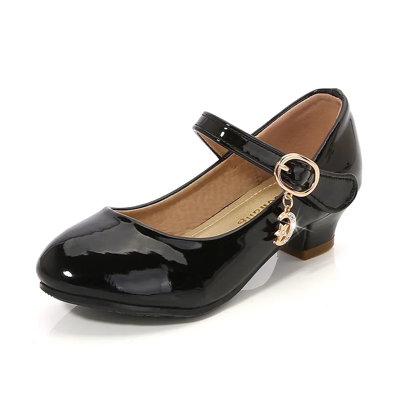black girl dress shoes Little Girls Leather Dress Shoe Black Leather Scalloped Mary Jane