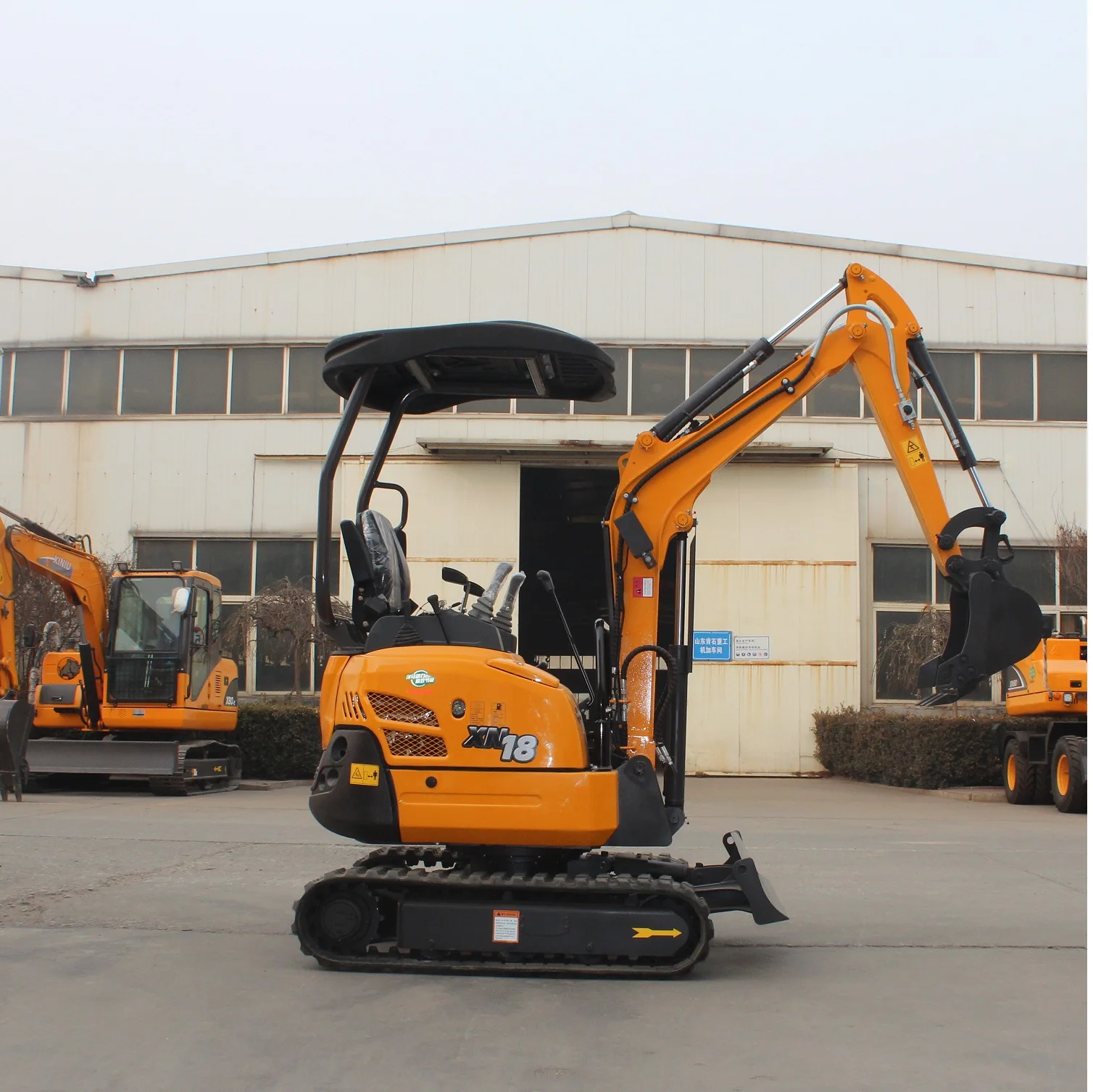 rhino様 Rhinoceros XN18 Hydraulic Mini Excavator - 1.8 Ton Digger