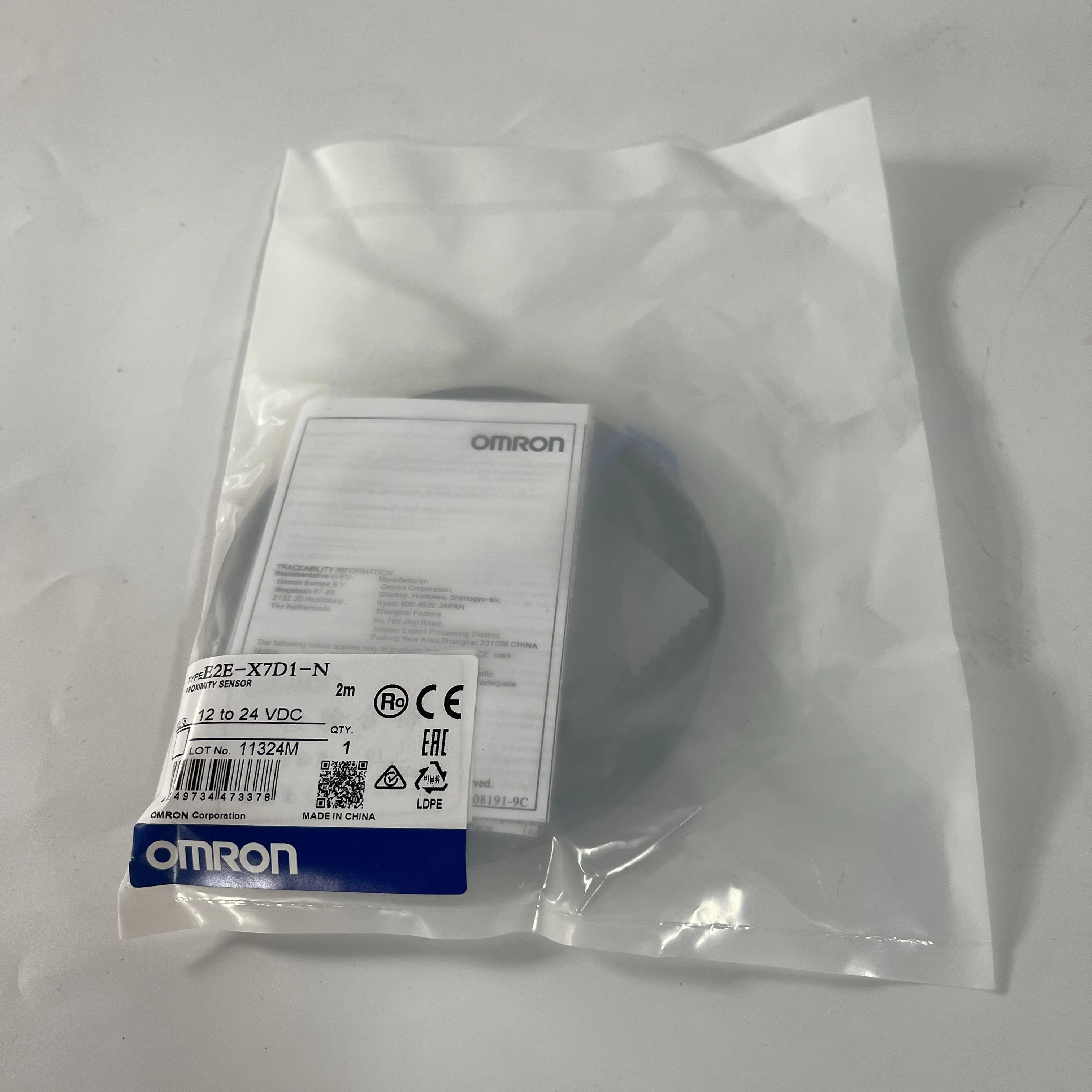 OMRON Proximity Sensor E2B-X7D1-N