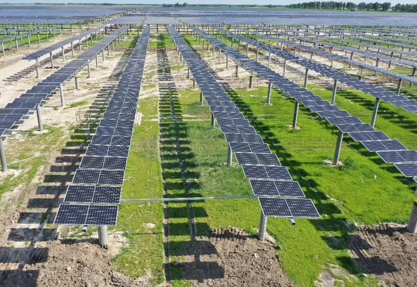 Плоская одноосная солнечная система слежения с наклонным солнечным модулем, длинная одноосная солнечная система слежения