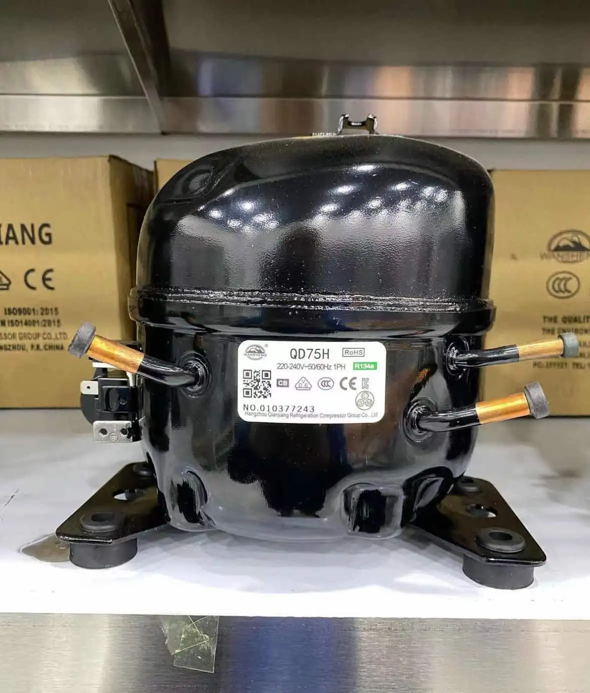 Fridge Compressor R134a Small Size 1/5HP Refrigerator Compressor QD65H, 185W R134A Low Back Pressure ...