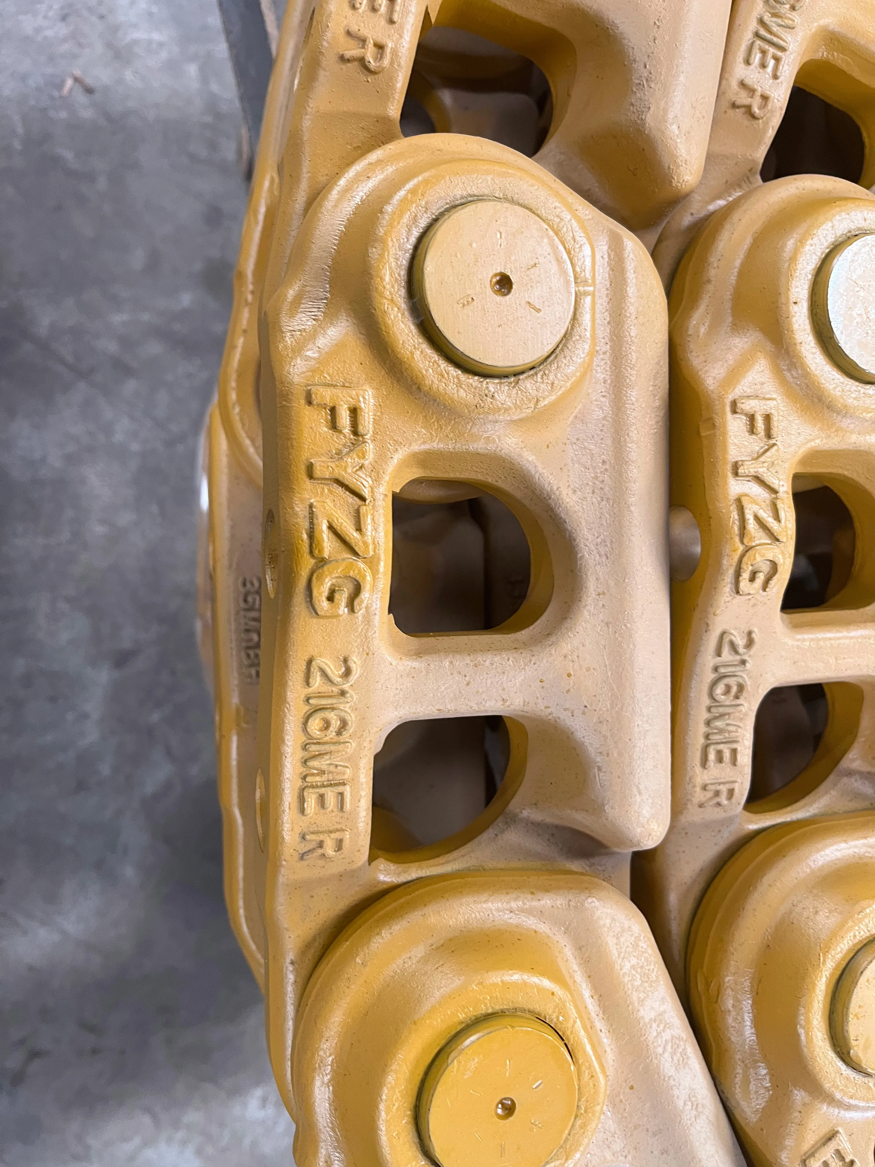 Track Link Group EC460 EC480 Track Chain Assembly 216 pitch 14562929  Excavator Track Chain