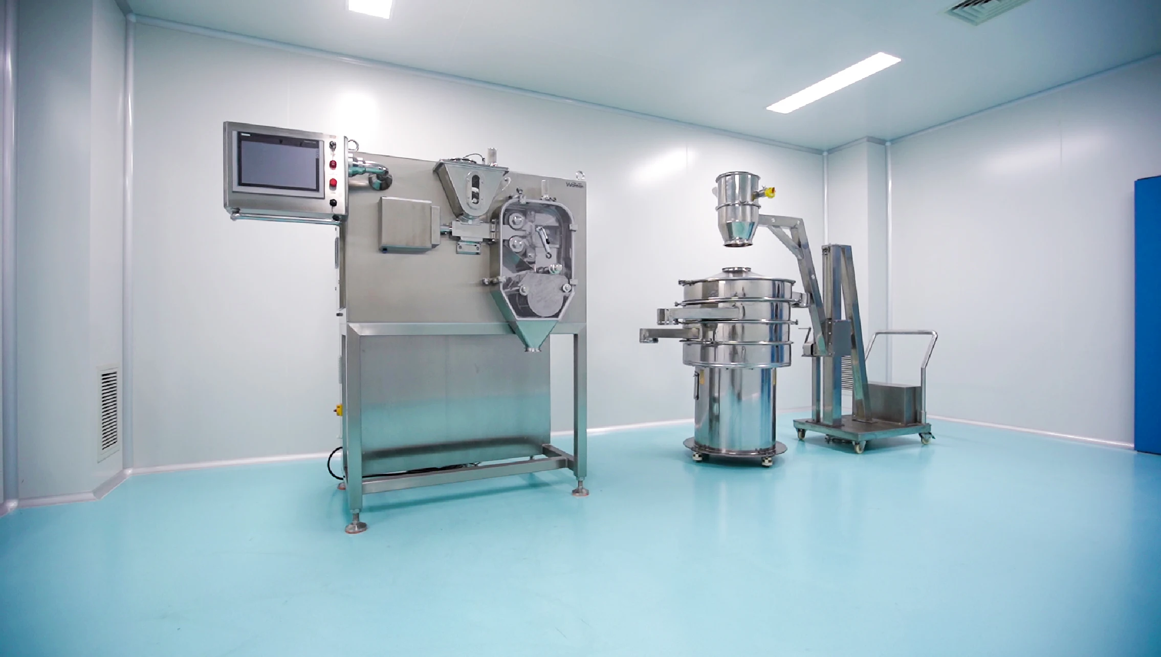 Roller extrusion granulating machine
