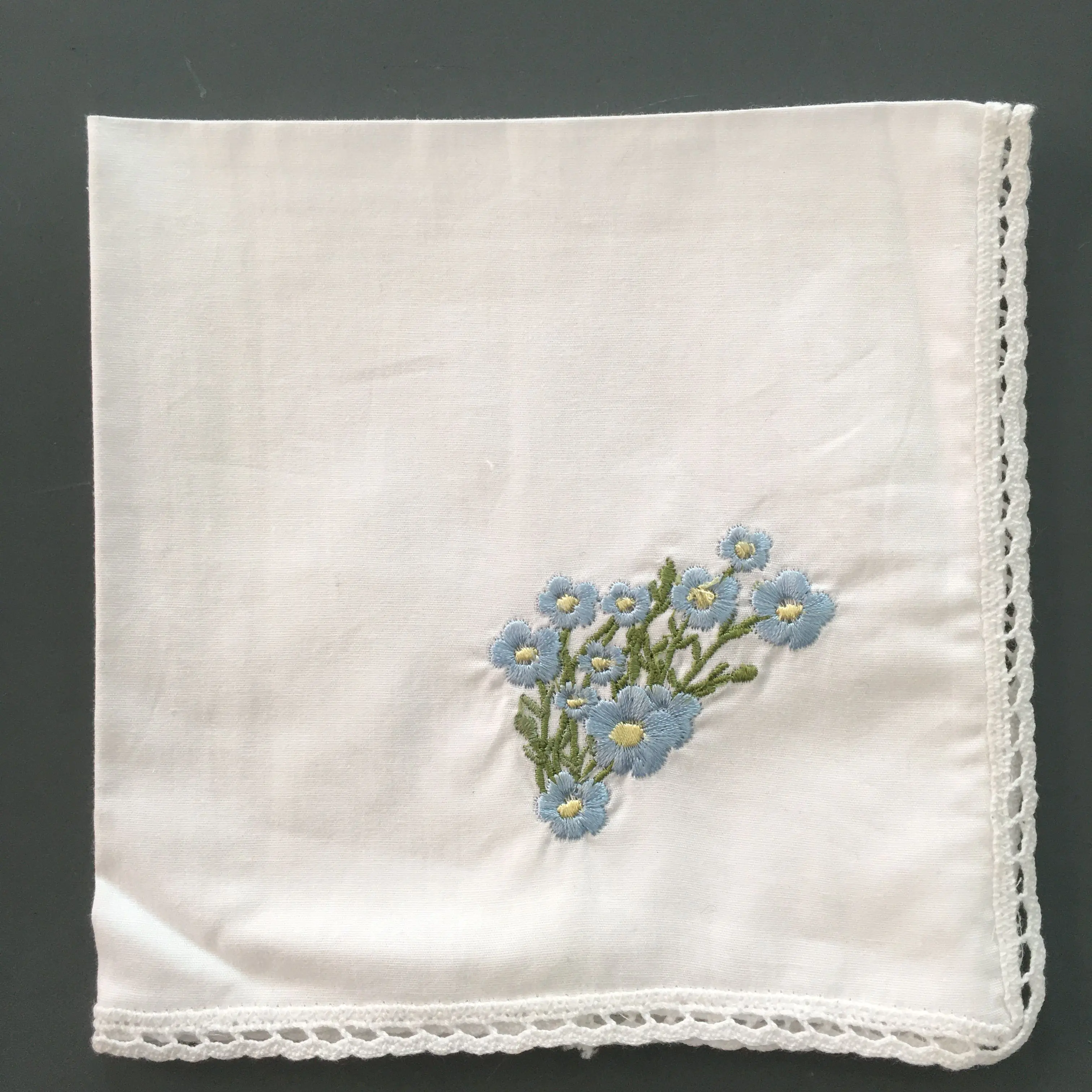 北朝鮮ハンドメイド刺繍ハンカチーフ IC-7081-86-160x160.jpg
