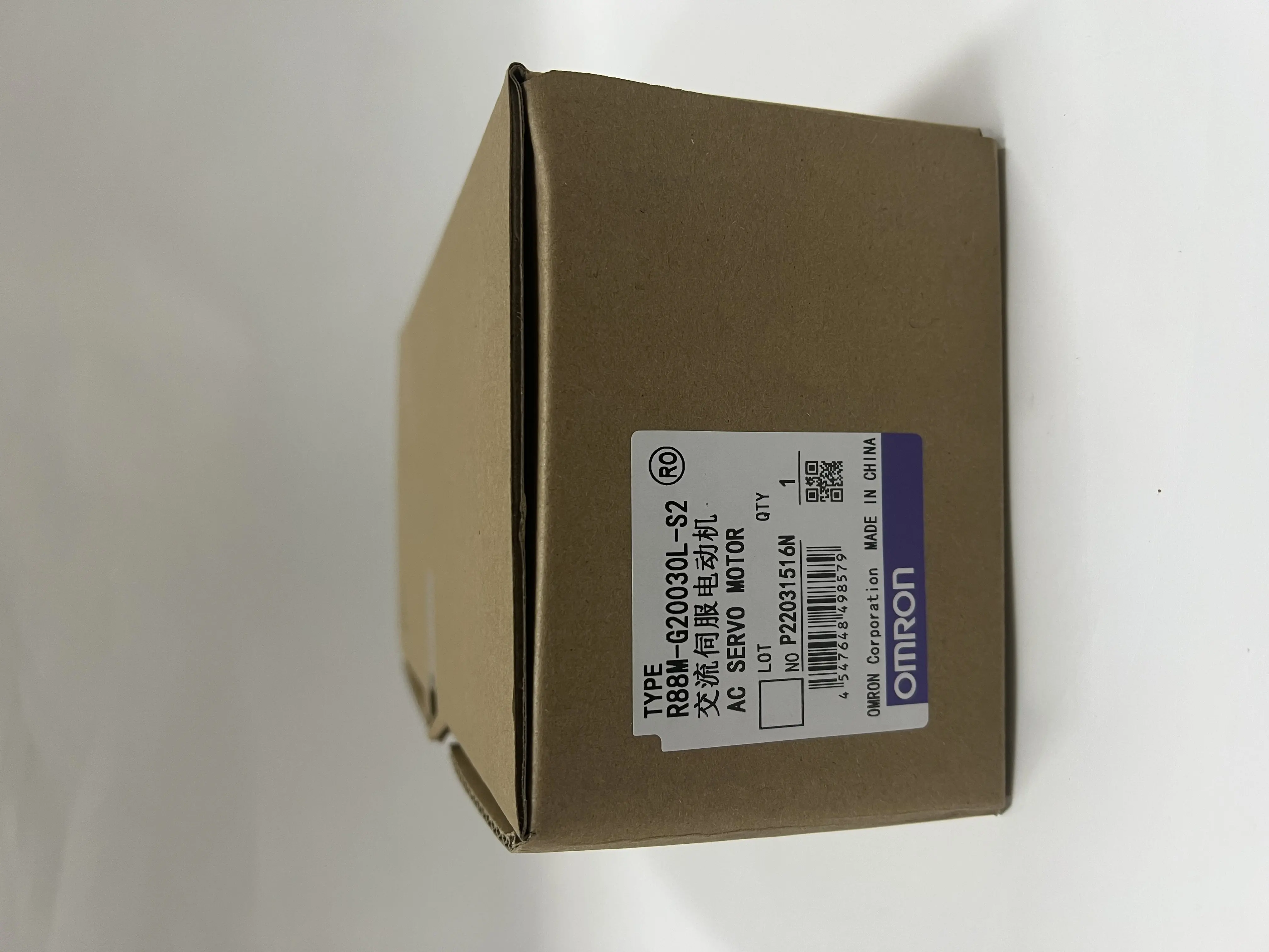 Omron AC Servo Motor R88M-G20030L-S2 Omron AC Servo Motor R88M-G20030L-S2