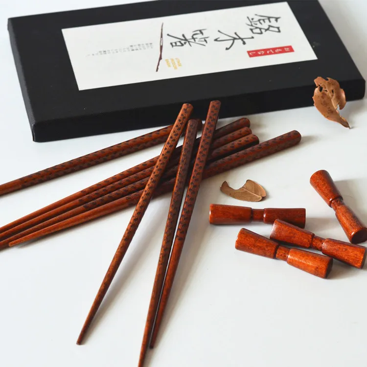 Wholesale Japanese Style Creative Wooden Chopsticks Dishwashersafe Four Pairs Of Chopsticks And