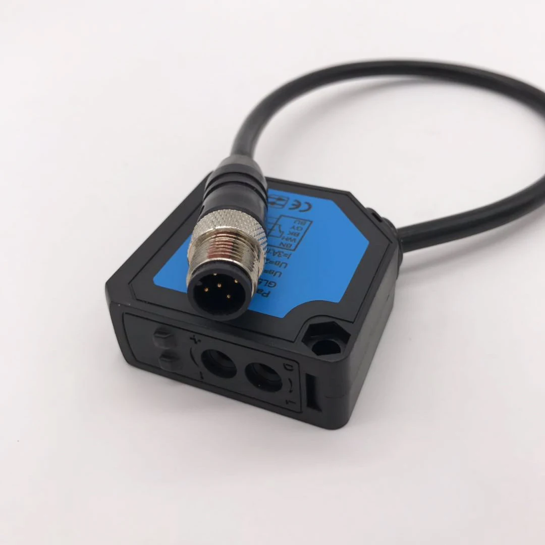 SAKADY the Detection Distance of Square Infrared Reflection Type Is 10 Meters Photoelectric Switch Sensor