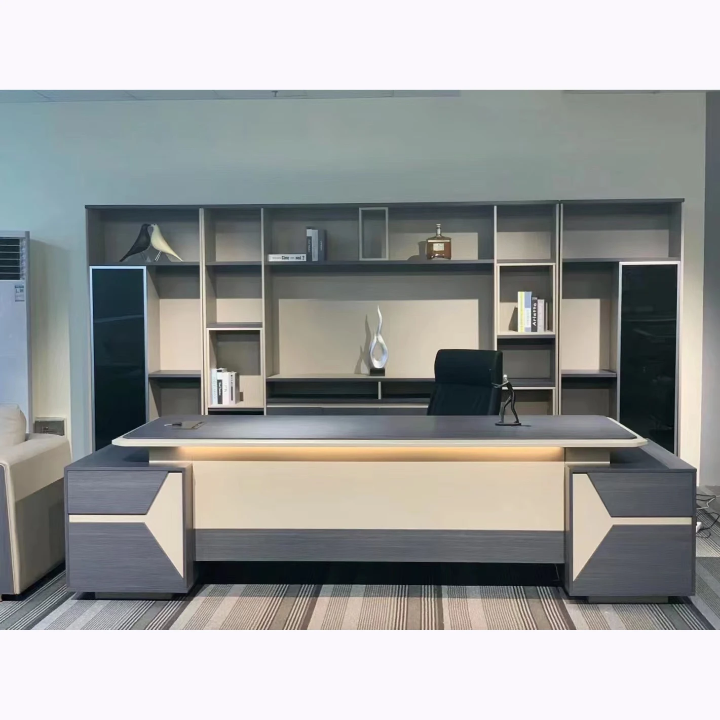 Modern Executive Office Desk Luxurious Antique Royal Company Office  Furniture Big L Shape Desk Modern Design CEO Boss Table, image size:1421x1421