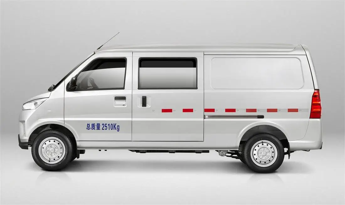 Best Chinese Urban Express Transport Industries 300km Mileage 2.5 Ton ...