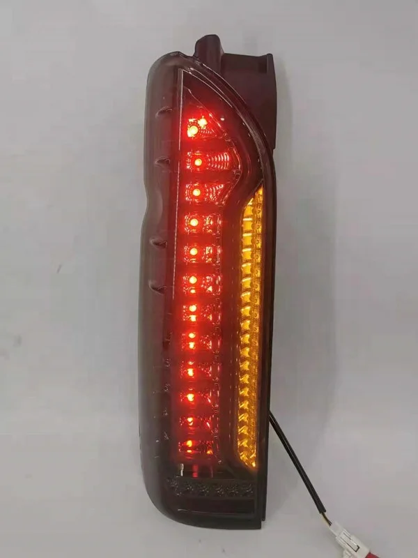LE-STAR 4X4 Factory Direct Sales New Sequential LED Taillights Tail Lamp Rear Lights Rear Lamp for Toyota HIACE
