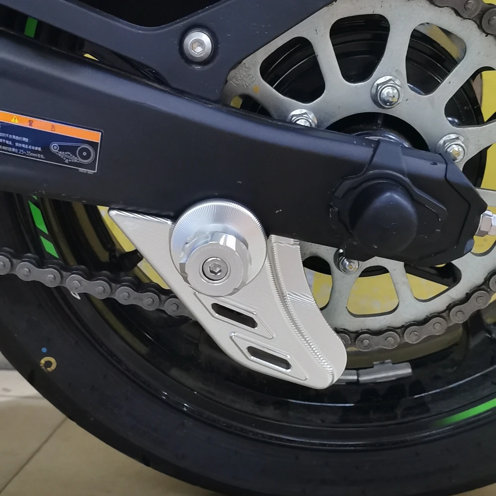 Universal Lower Chain Guard for Motorcycles for HONDA YAMAHA KAWASAKI SUZUKI for BMW DUCATI Aprilia Swingarm Spools Slider