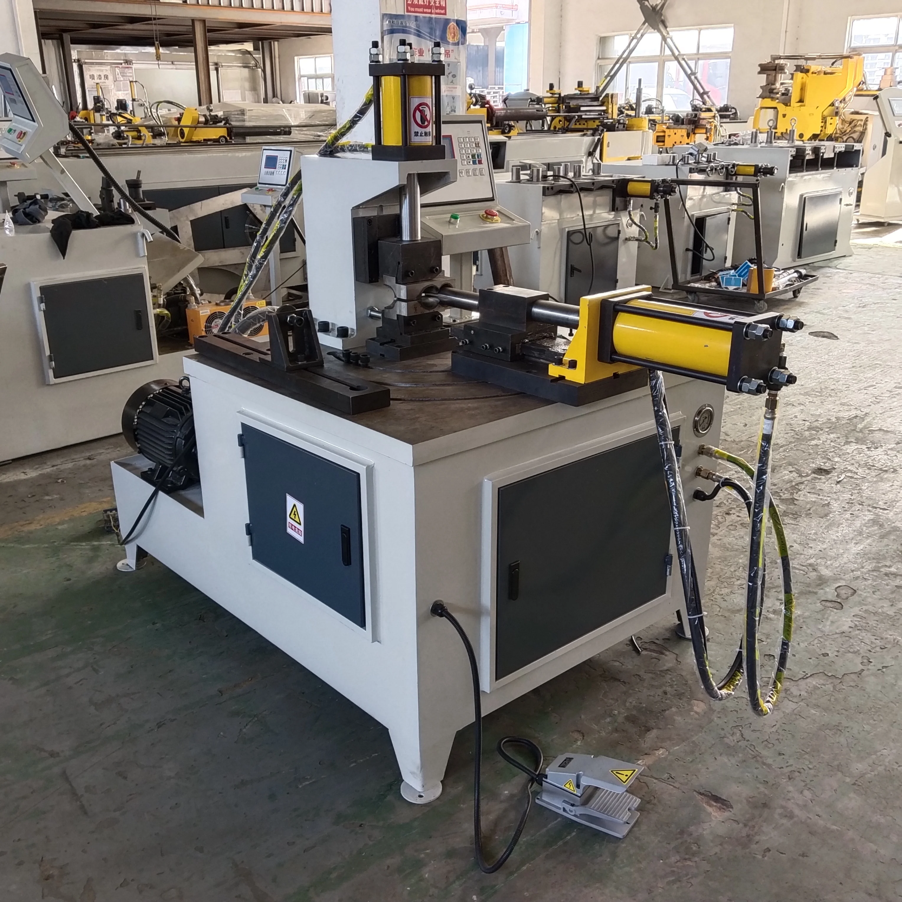 Hydraulic Semi-automatic Notching Machine Aluminum Copper Stainless Steel square Tube Pipe Arc Punching Machine