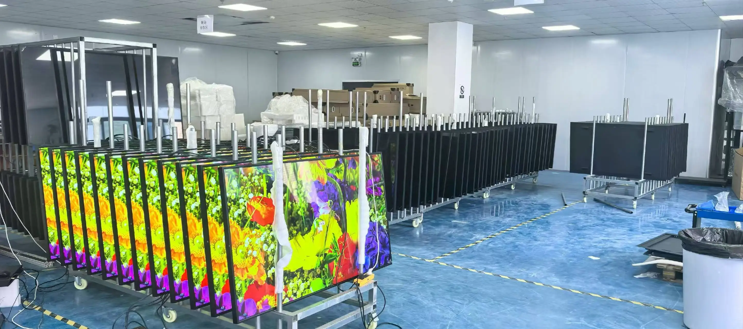 product 32 43 49 55 65  inch ultra thin  high brightness  lcd advertising display  700 4000 nits shop window display for shops-6