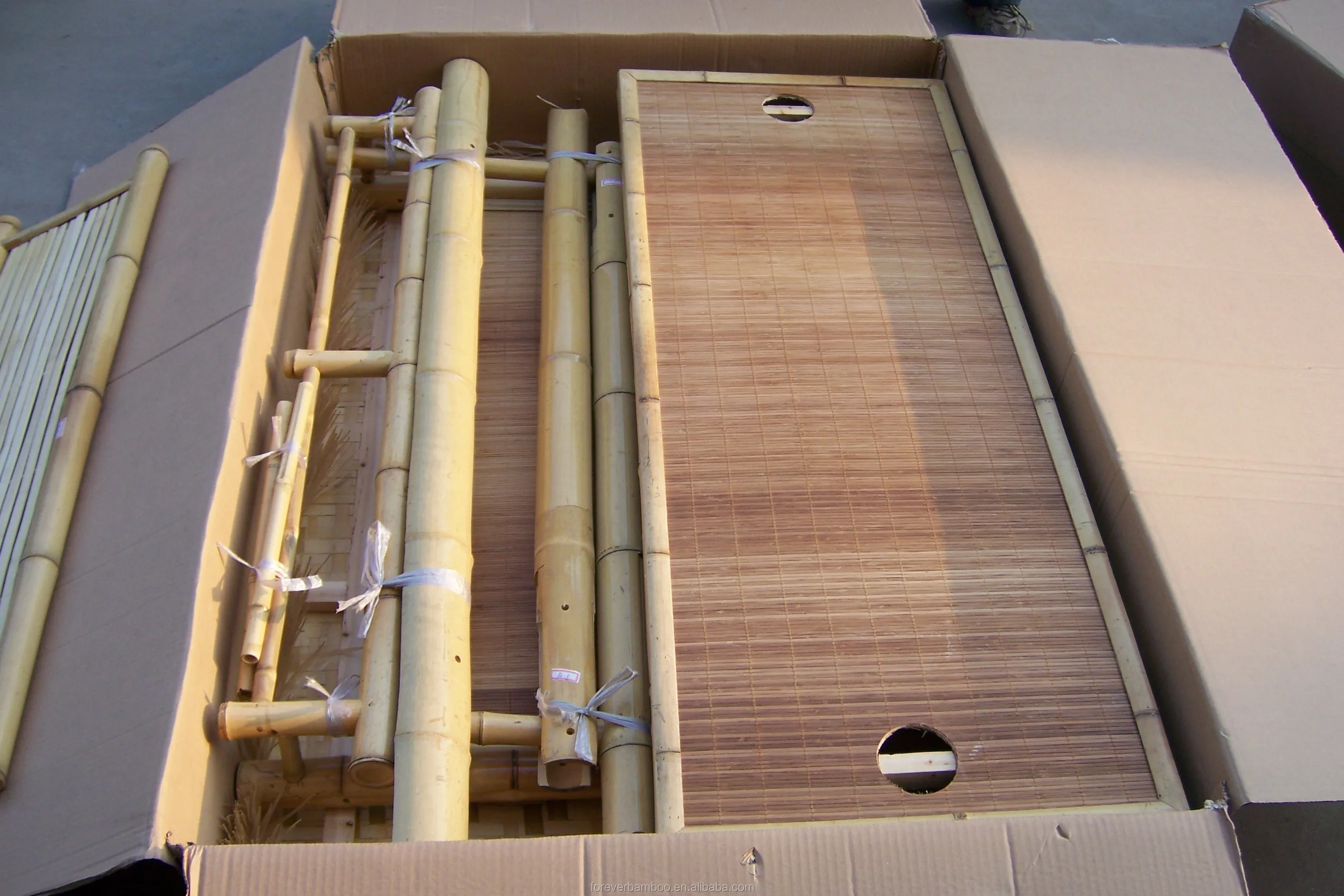 Outdoor Bamboo Tiki Bar Kits With Roof And Bottle Rack Drinking Bamboo