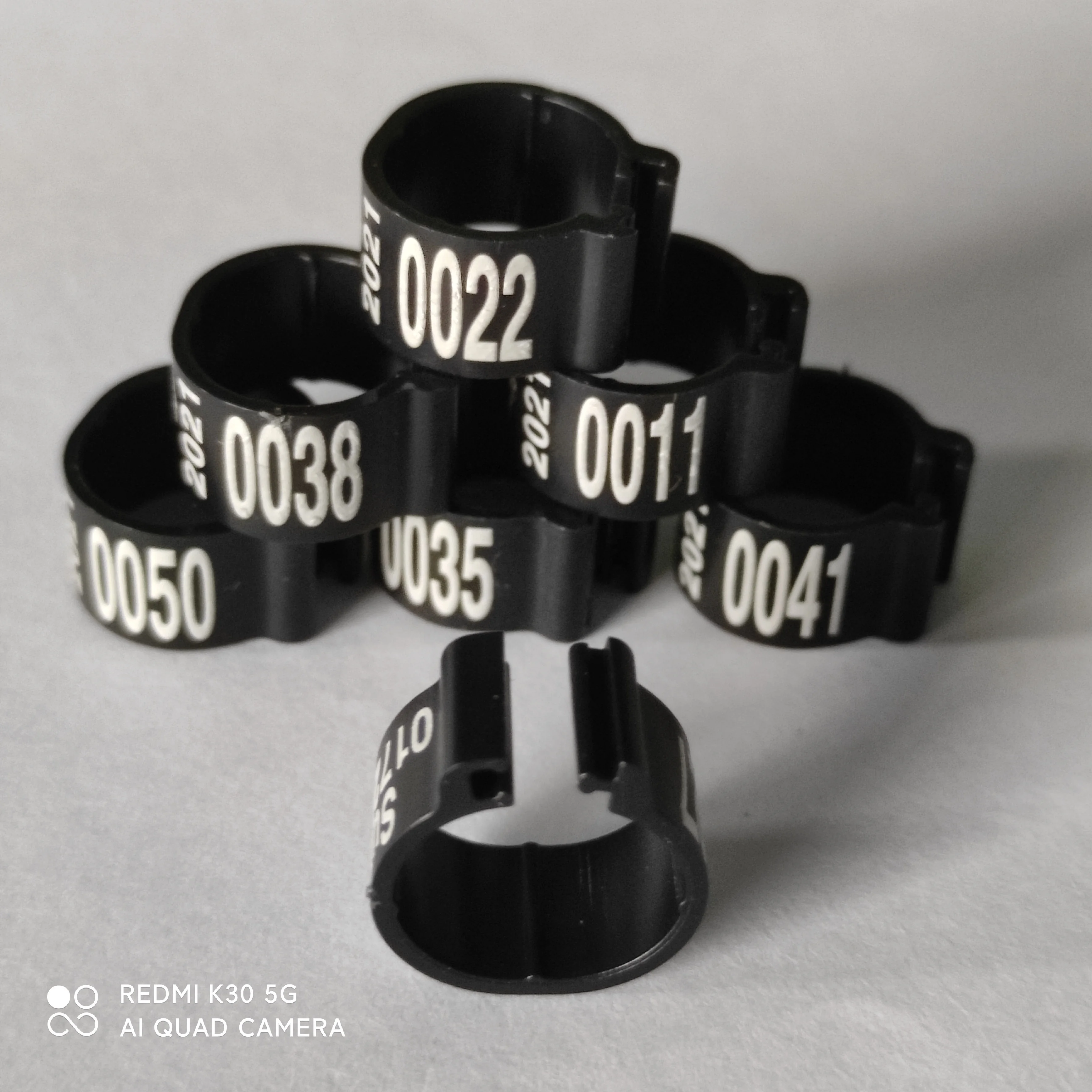 ANCLLO 100 Pezzi 10 Mm Numeri Consecutivi Anello Di Identificazione Fascette Per Cosce Di Uccelli Anelli In Plastica Multicolore Per Pappagalli Pulcino Apertura Identificare I Polsini Delle Gambe - 5