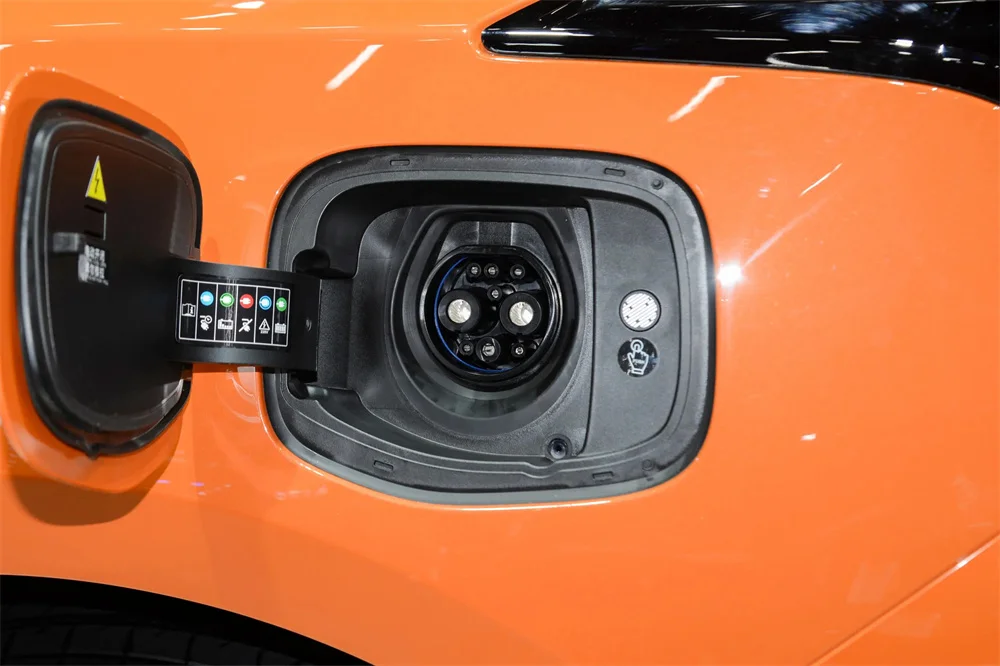 Geely Zeeker 001 Long Range 712km 100kwh Luxury Ev Car High Speed 200km