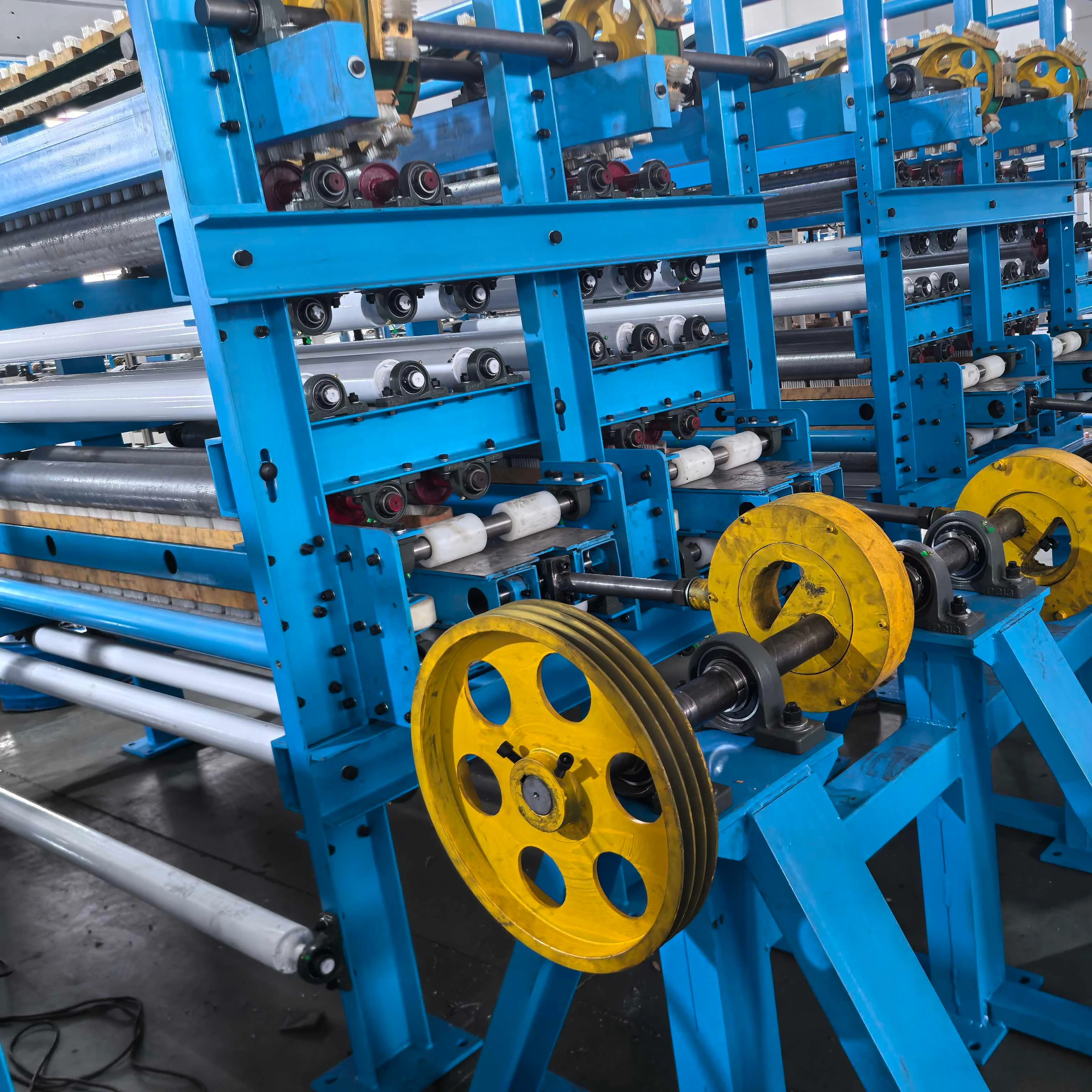 High-Speed Vertical Fabric Brushing Machine for Dust Removal Cotton Fabric Cleaning Textile Manufacturing Core Motor Component