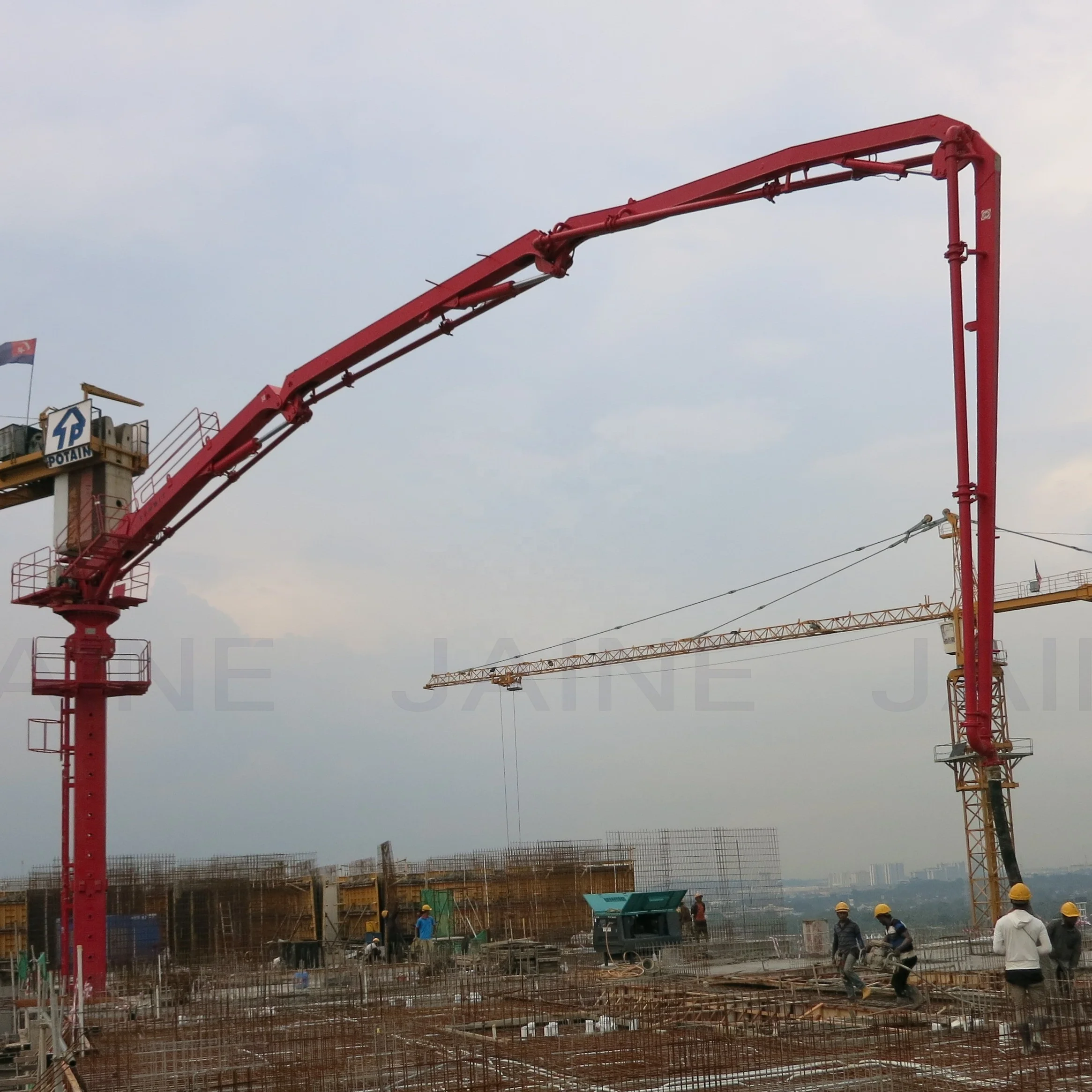 HGY33 Elevator Climbing Concrete Placing Boom with Compact Structure Concrete Pump