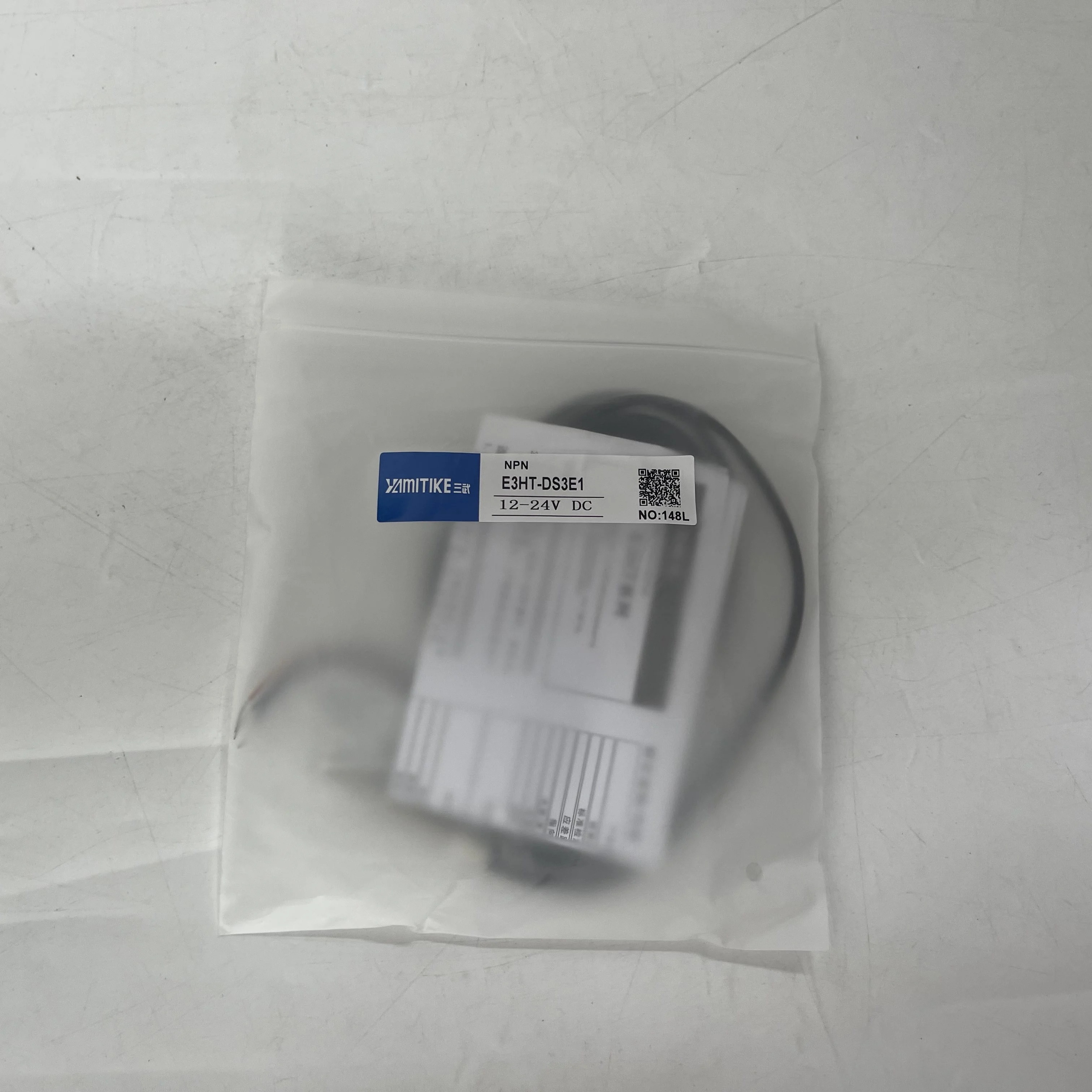 ZMITIKE Photoelectric Sensor E3HT-DS3E1