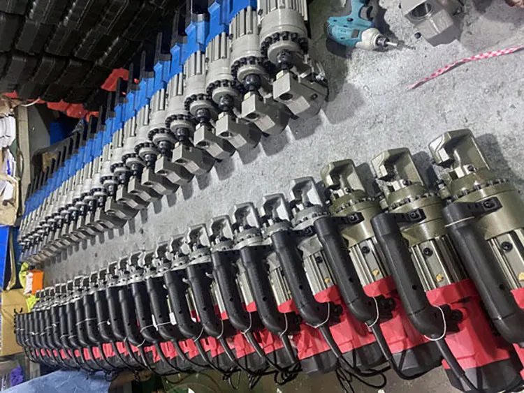 Portable Rebar Bending Machine 40Mm 32Mm Steel Bar Bender Hydraulic Steel Rod Bending Machine