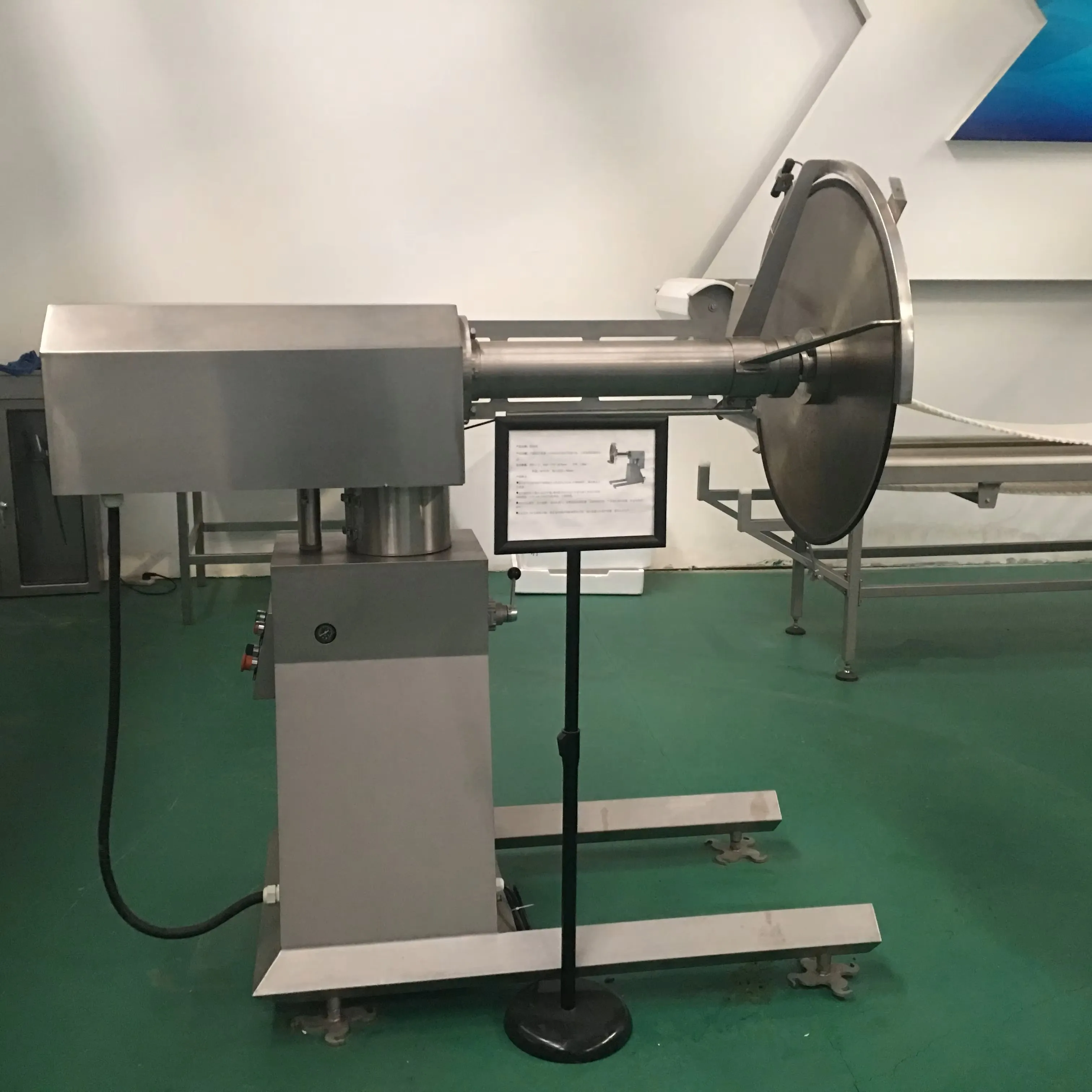 Food-grade circular saws for livestock cutting and processing systems