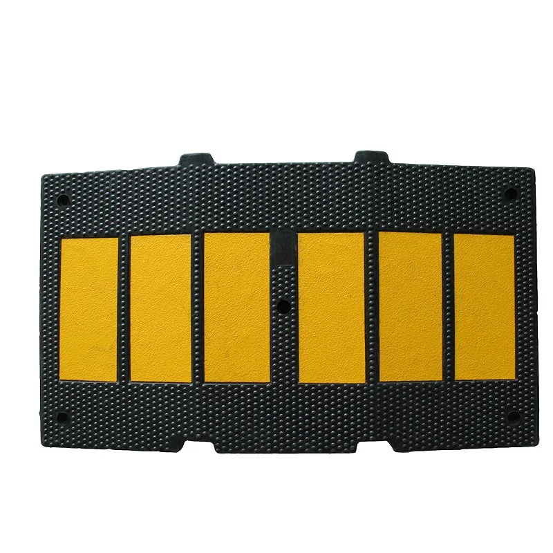 Heavy Duty Speed Hump Traffic Safety 500*900*50Mm Road Speed Bumps details