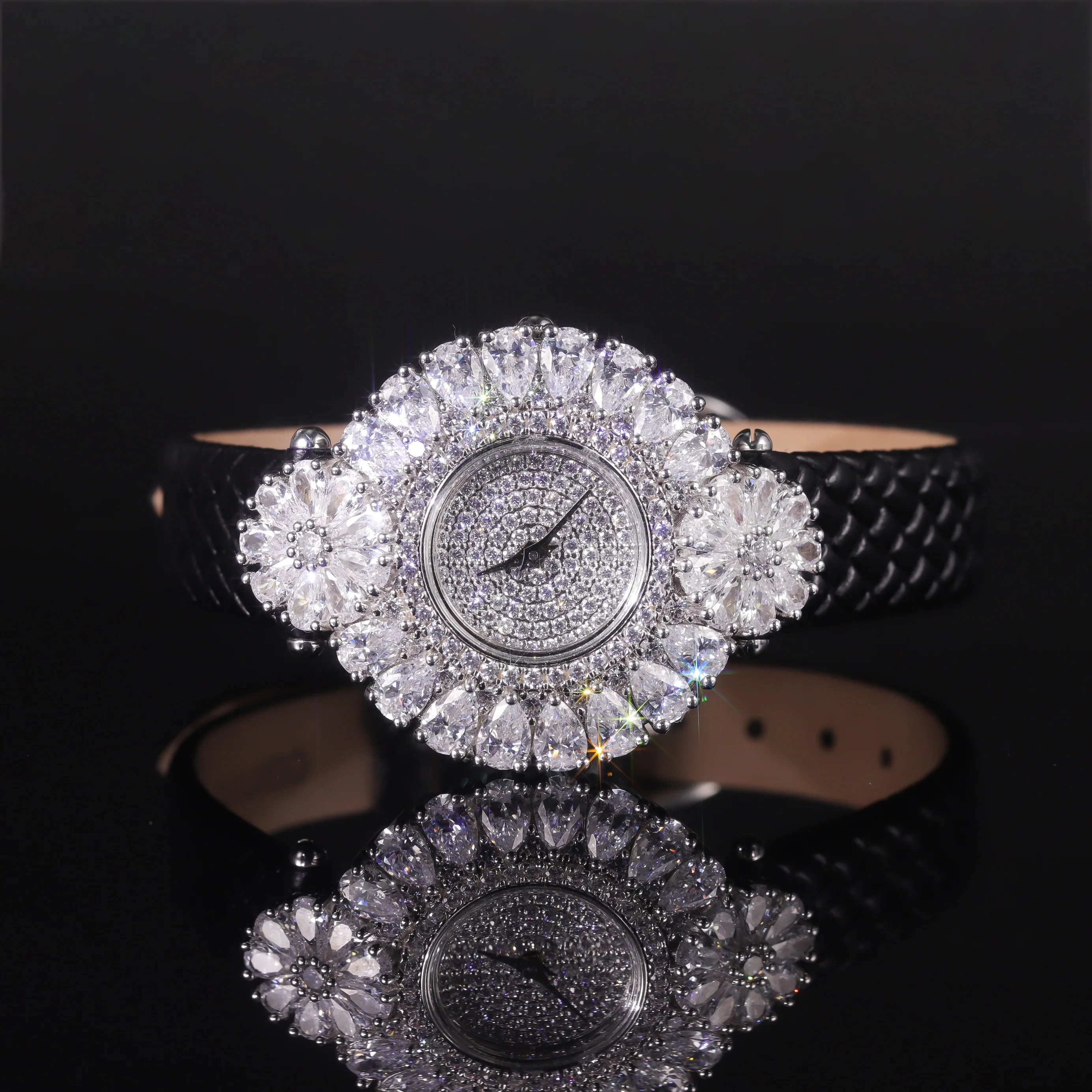 JW Abiding Custom Daily Life Use Cubic Zirconia Moissanite Diamond Iced Out Stainless Steel Quartz Leather Band Watches
