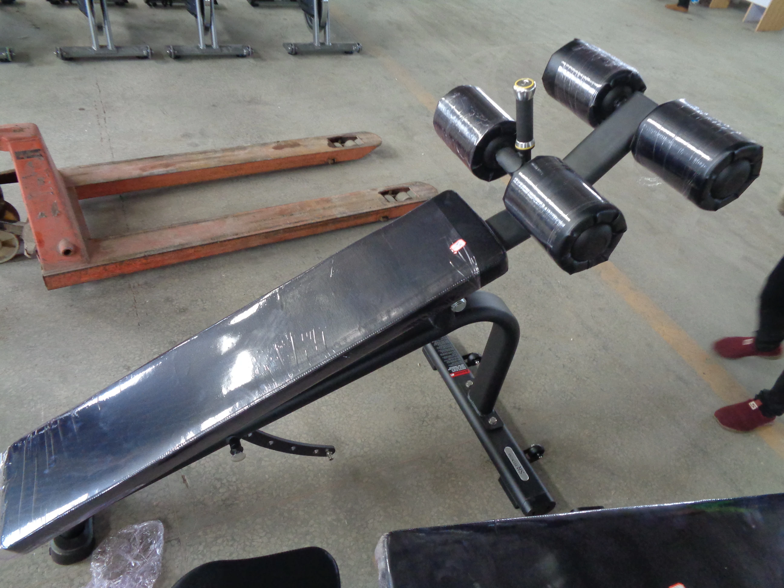 MND FITNESS Adjustable Decline Bench for Bodybuilding Commercial Fitness Equipment