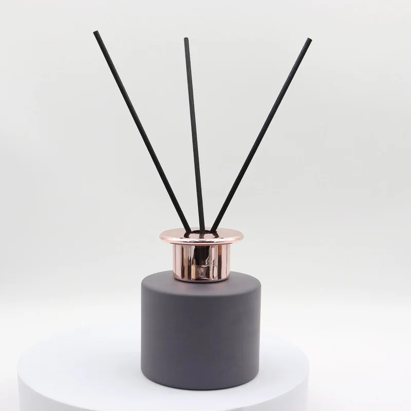 Empty Glass Reed Diffuser Bottle With Wooden Lid  Diffuser Bottle 200ml 100ml Matte Black Diffuser Bottle
